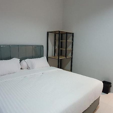 Reddoorz Plus Near Siloam Hospital Balikpapan Bagian luar foto
