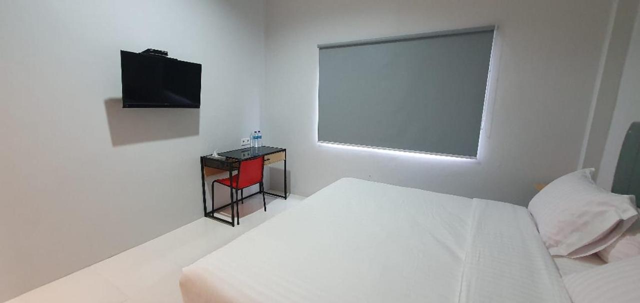 Reddoorz Plus Near Siloam Hospital Balikpapan Bagian luar foto