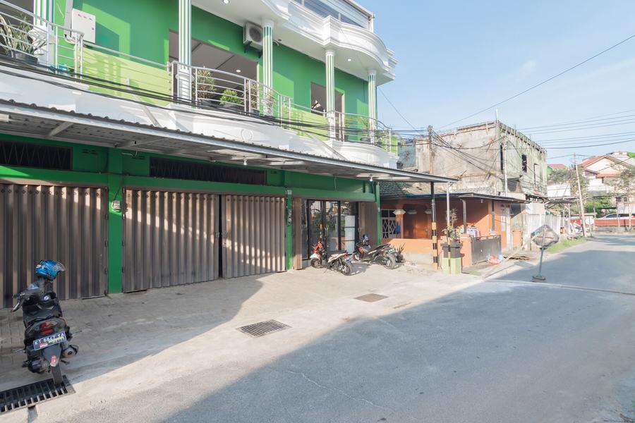 Reddoorz Plus Near Siloam Hospital Balikpapan Bagian luar foto